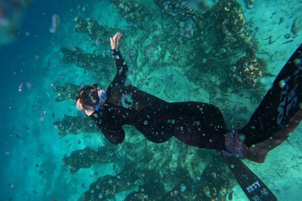 Shared-Snorkeling-With-The-Group-During-4-Hours-600x400
