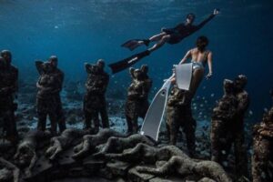 Underwater-Nest-Scalpture-4-800x460